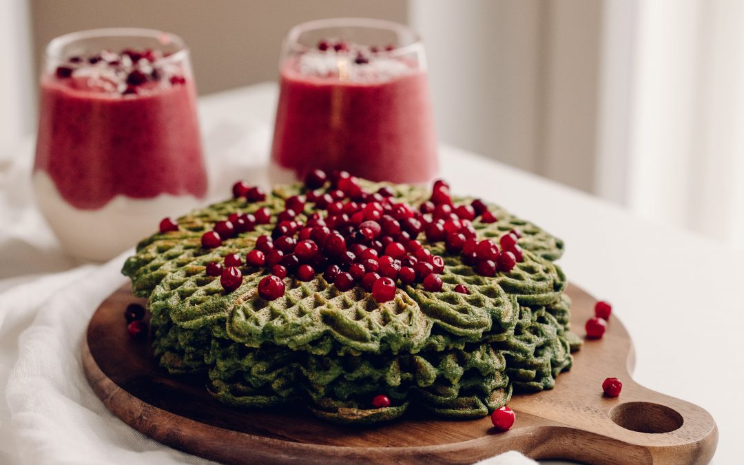 VALLOITTAVAT PINAATTI-LEHTIKAALIVOHVELIT