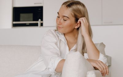 SISUSTUS- JA KOTIKUULUMISIA – LIIAN HUONOA TUURIA